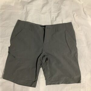 Marmot women's Charcoal Cargo Shorts 12